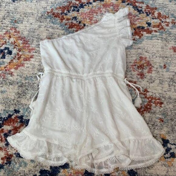 Tularosa Davey Romper Size XL Ivory Embroidered Boho White Eyelet One Shoulder - Picture 5 of 7